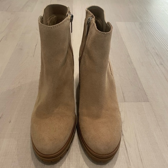 Vince Camuto Ankle Boot - Tan - Picture 2 of 4